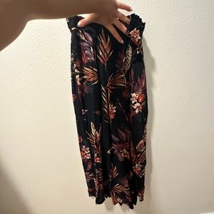 Flowy floral pants size XS